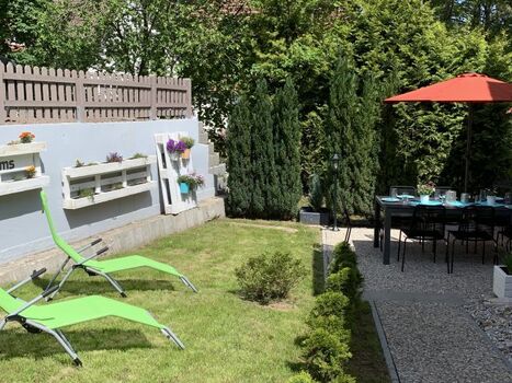 komplett eingezäunter Garten