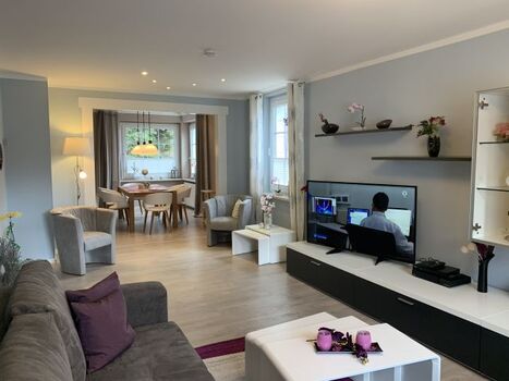 großes Wohn- Esszimmer