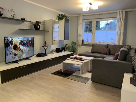 Wohnzimmer mit 55 Zoll SmartTV