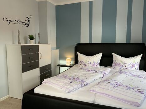 1. Schlafzimmer mit 180x200 Bett