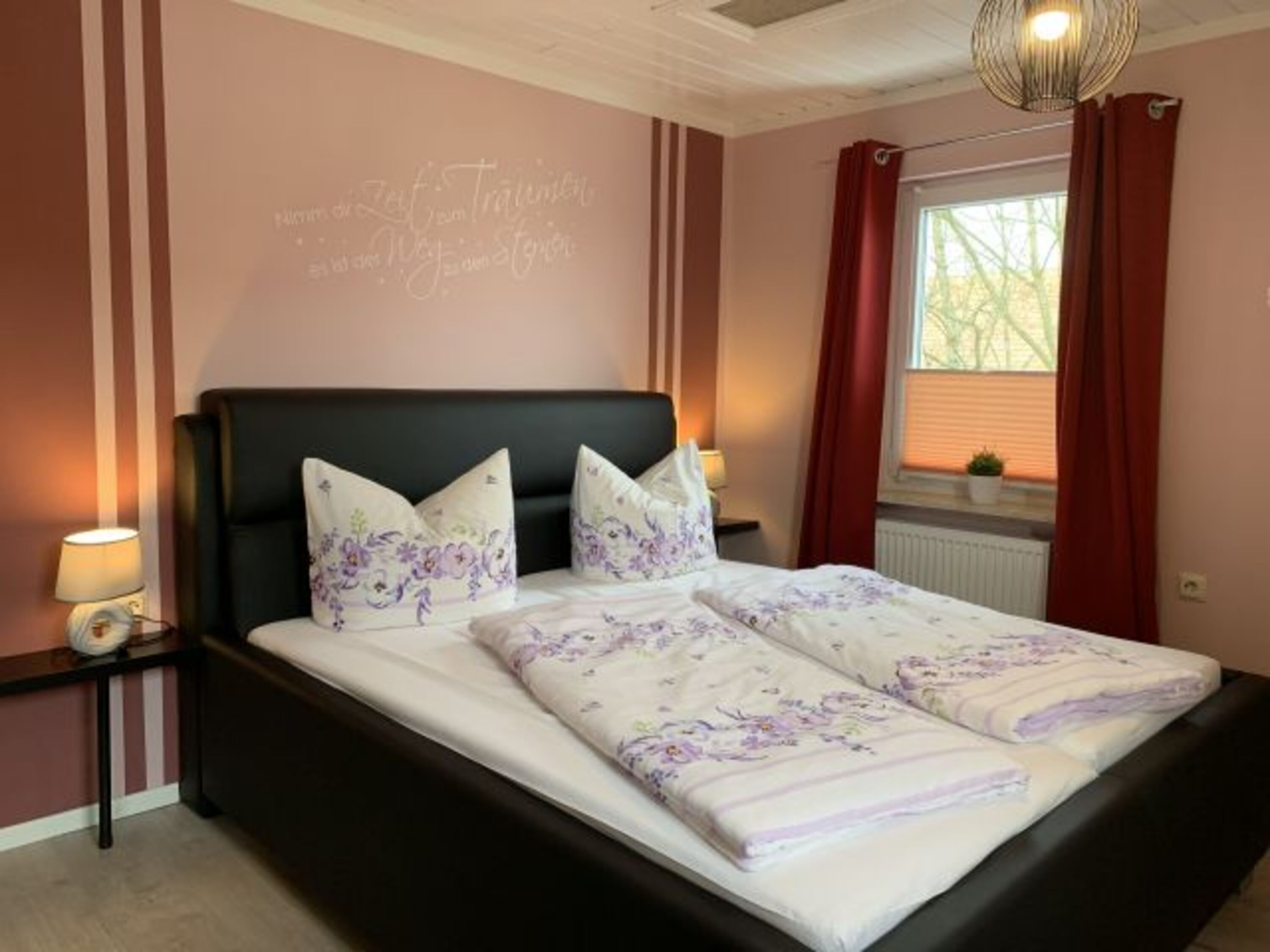 2. Schlafzimmer mit 180x200 Bett