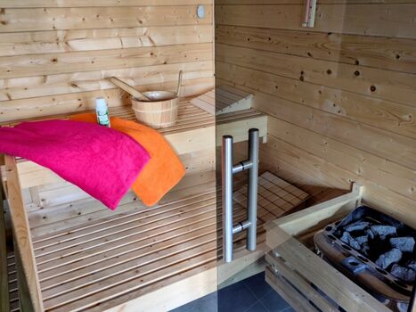 Sauna mit Blick ins Grüne