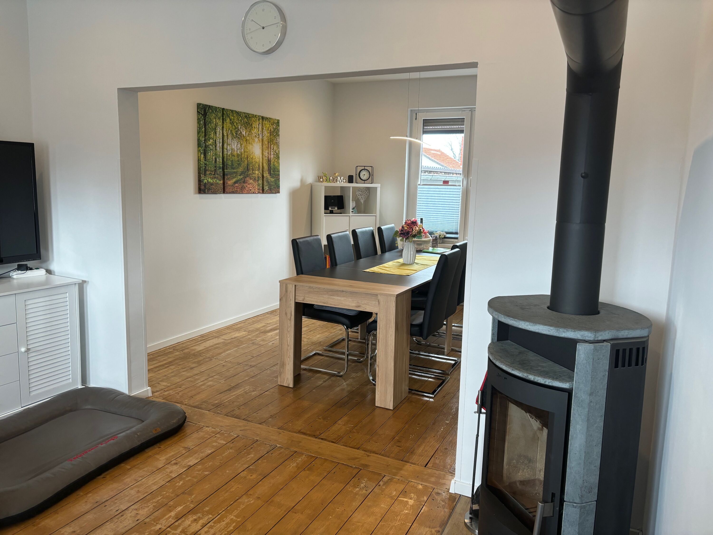 Wohnzimmer mit Kamin