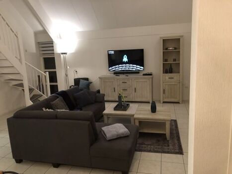 großes offenes Wohnzimmer