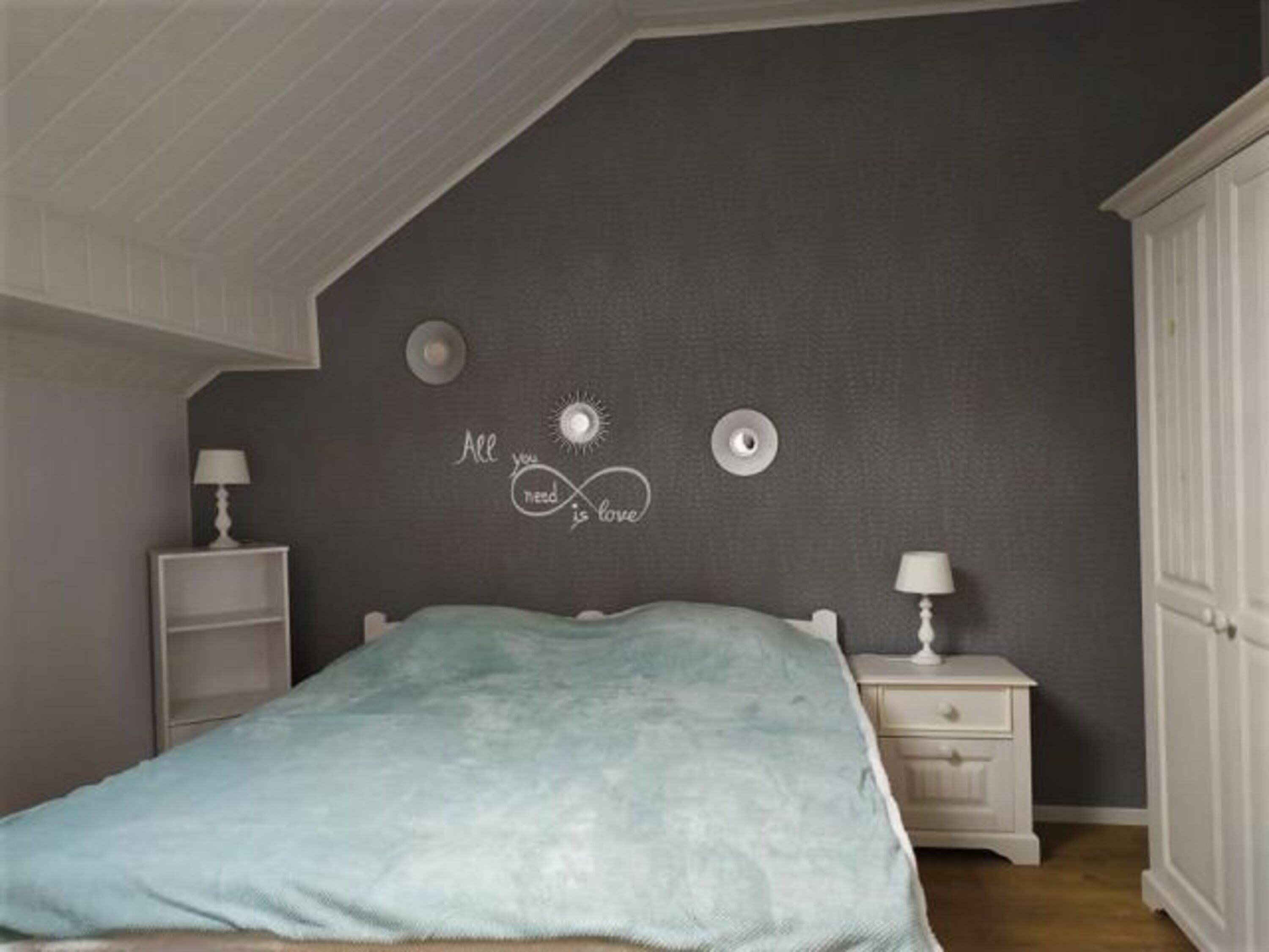 ..Mit gr.Doppelbett und ein Einzelbett