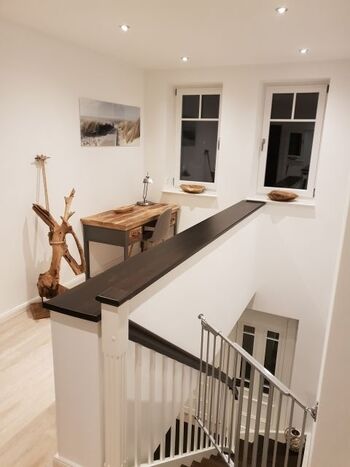 Galerie mit Schreibtisch 