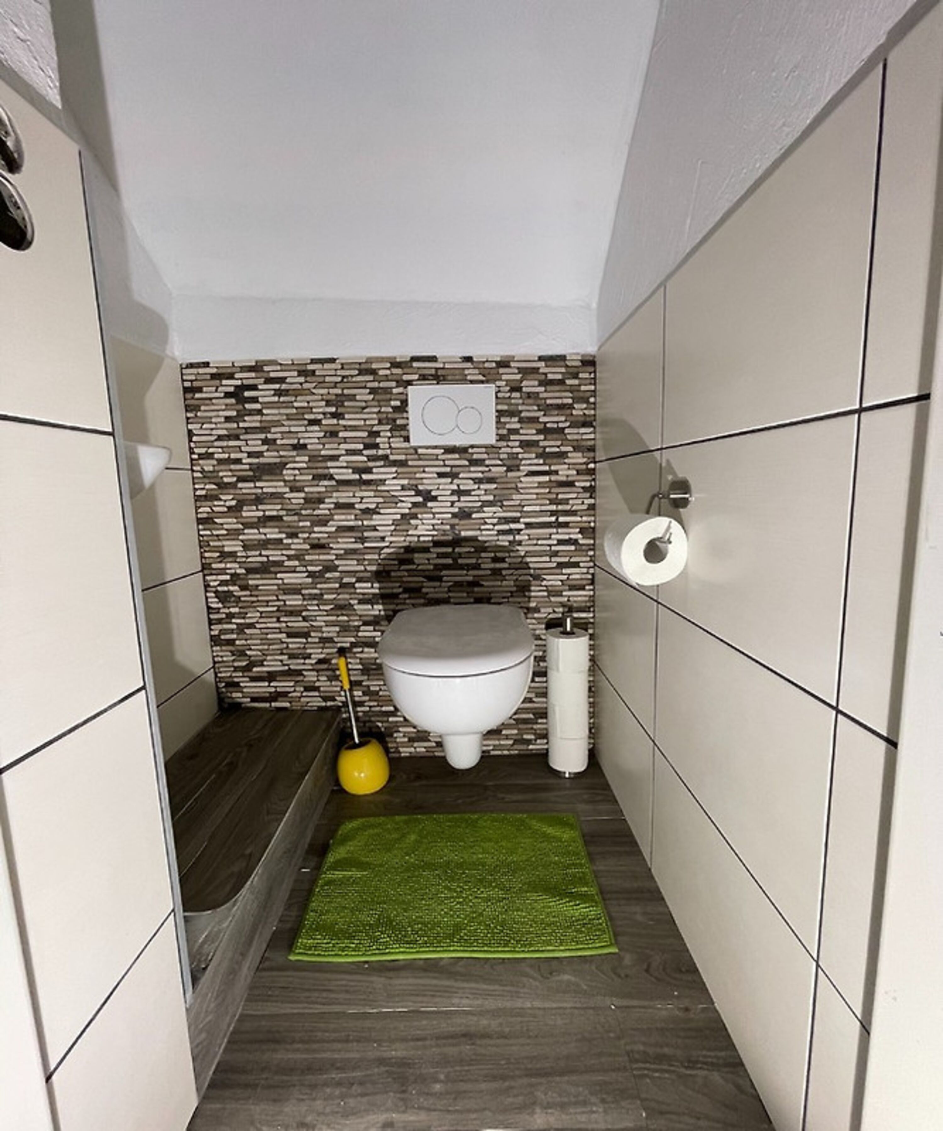 Toilette 2 im 1. Stock (optional buchbar bzw. ab 4 Personen inklusive!)