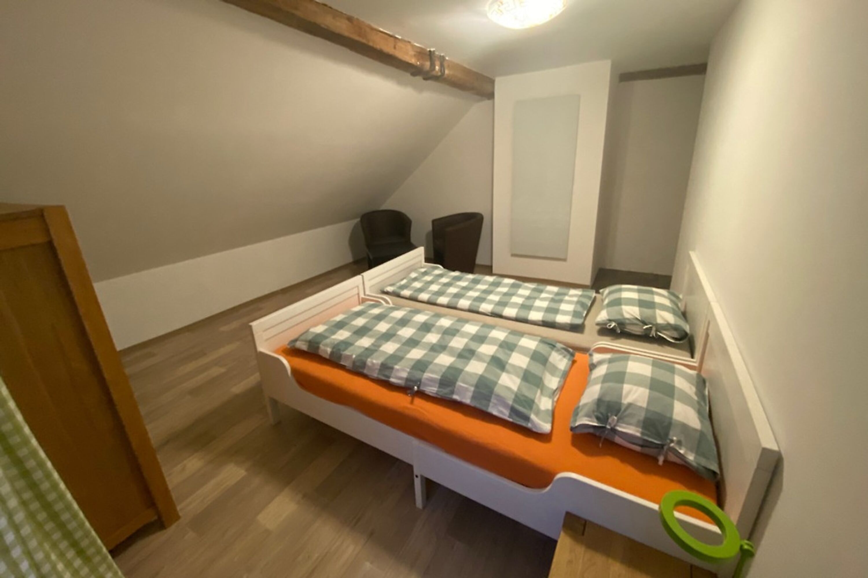 Schlafzimmer 3: Doppelbett oder auch 2x Einzelbetten möglich.