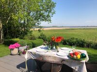 Ferienwohnung mit großem Garten direkt am Botschlotter See