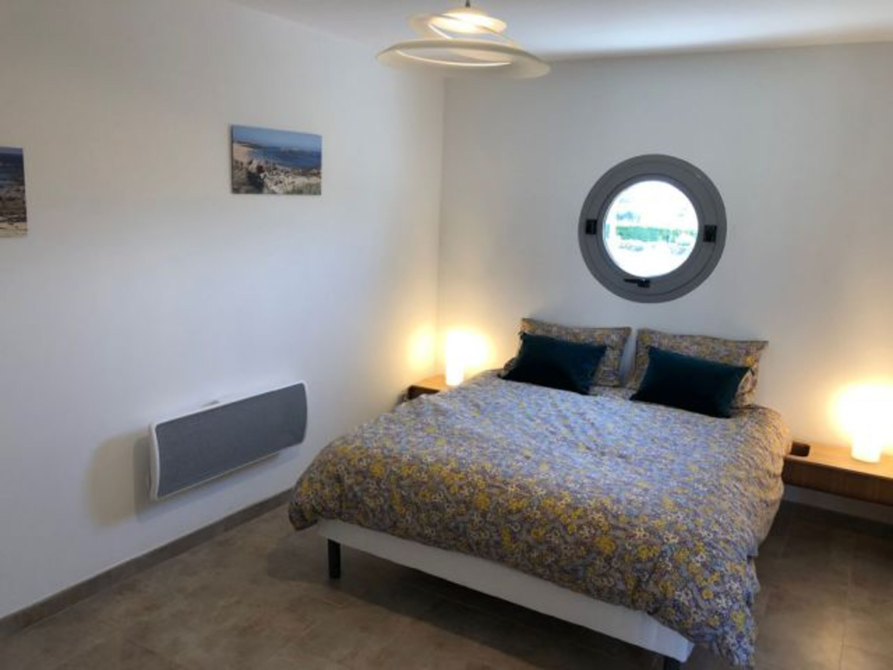 Schlafzimmer (der ist 3 : 2*2 (160*200) 2*1 (80*200))