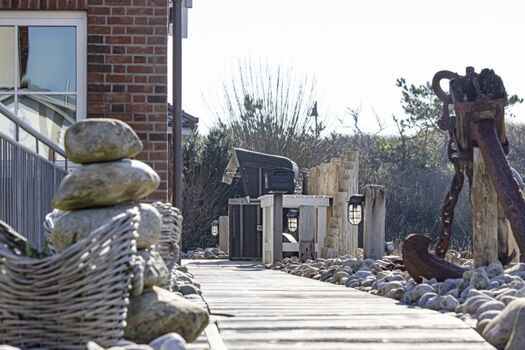 Terrasse zwei und Eingangsbereich