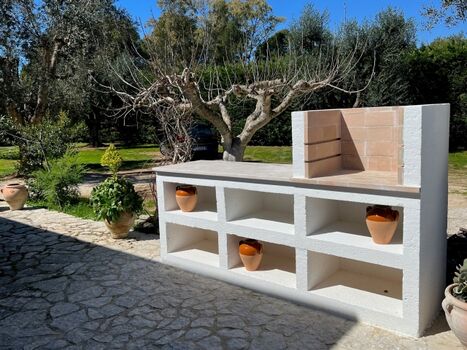 Der neue Outdoorgrill am Pool