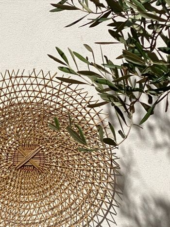 Korbwaren der Region am Haus