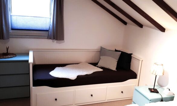 Tagesbett auf 1.60 m ausziehbar