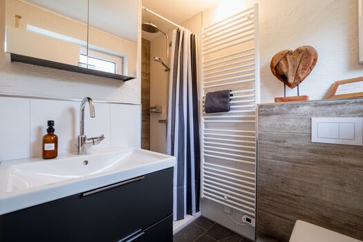 Neues Duschbad mit Fenster