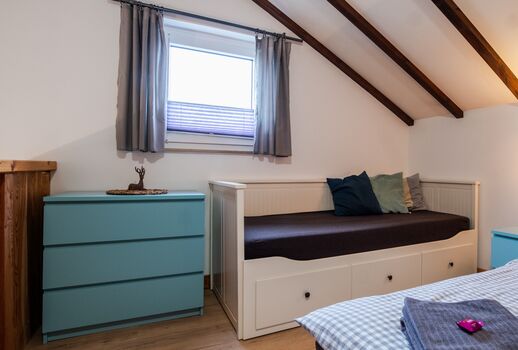 Tagesbett auf 1,60 m ausziehbar