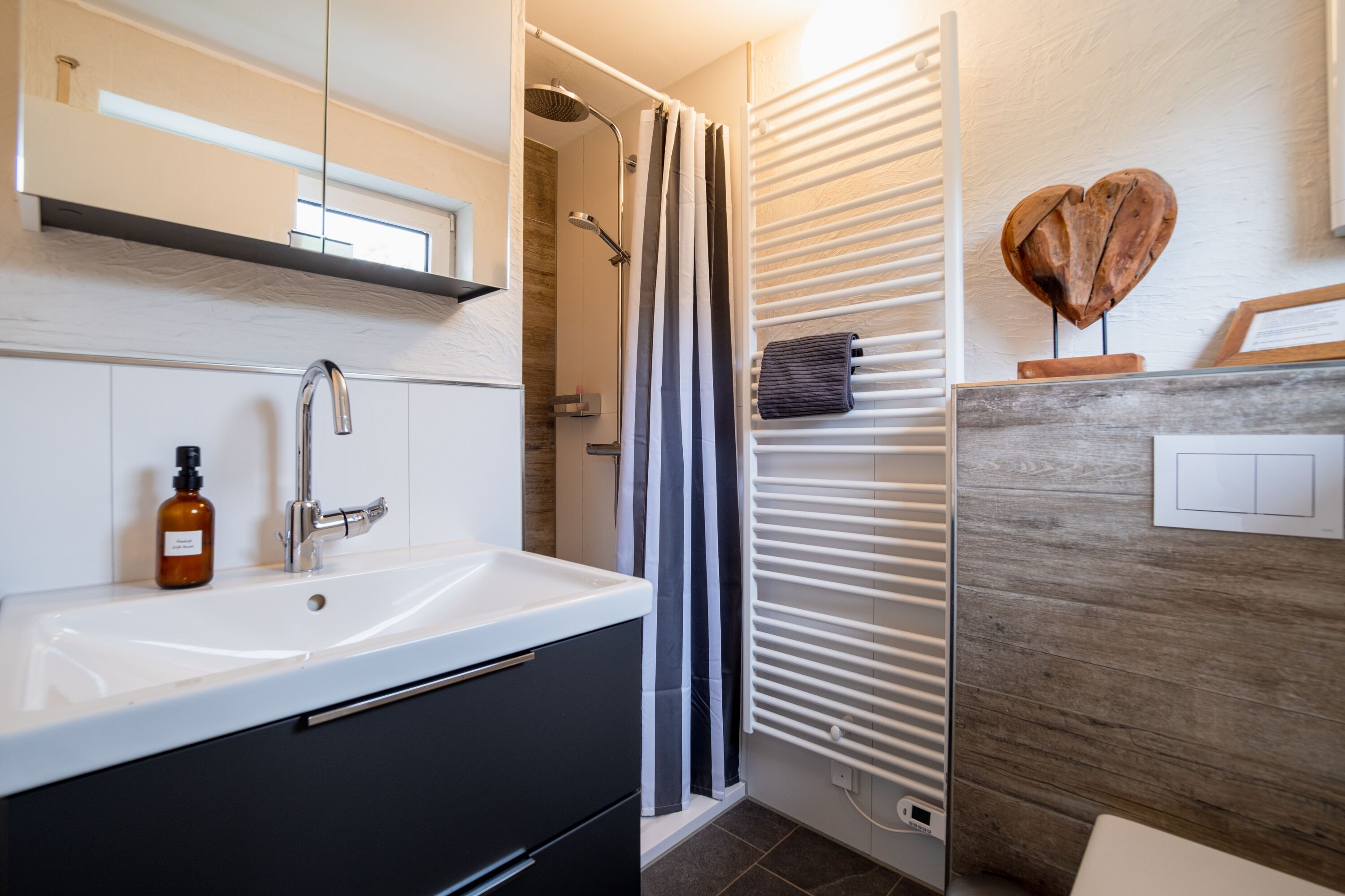 Neues Duschbad mit Fenster