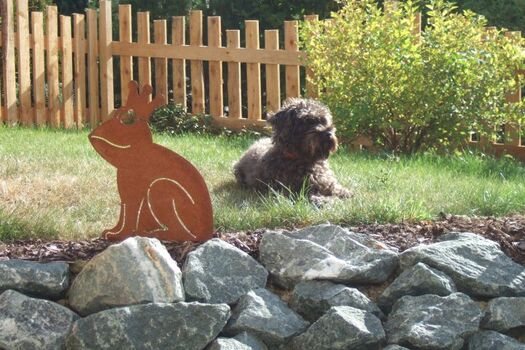 Ihre kleine Liegewiese - alles sicher eingezäunt 