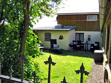 Windgeschütze Ecken im eingezäunten Garten