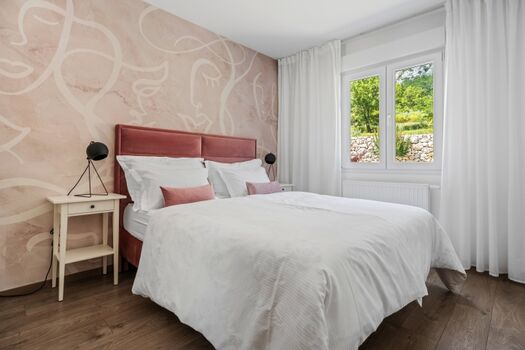 Schlafzimmer Nr. 3 mit Queensize-Bett 160 cm x 200 cm