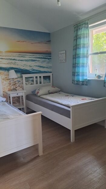 Schlafzimmer mit 2 Einzelbetten
