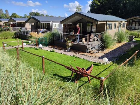 Ferienhaus mit eingezäunten Grundstück für die Fellnasen