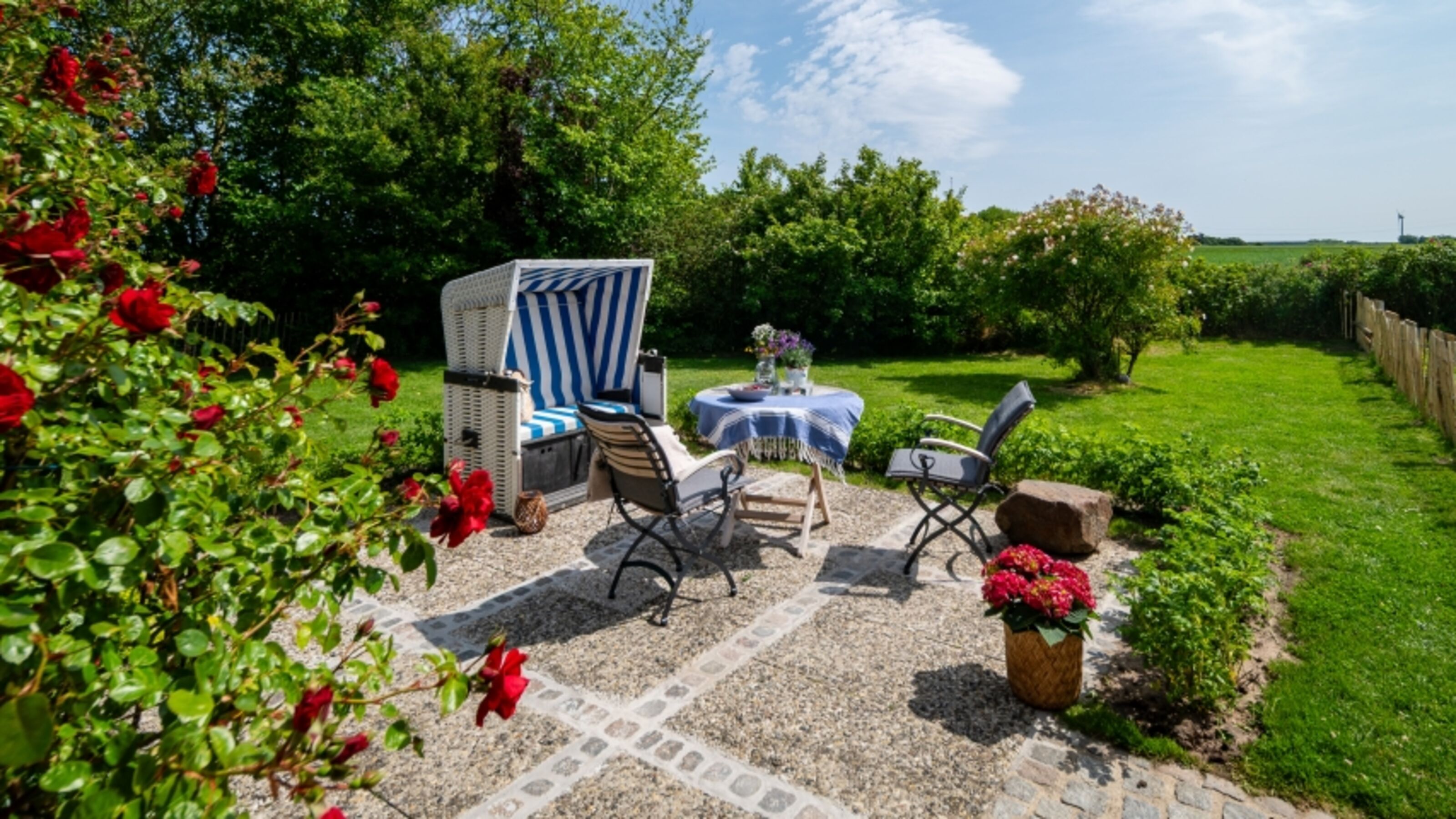 Terrasse und Garten