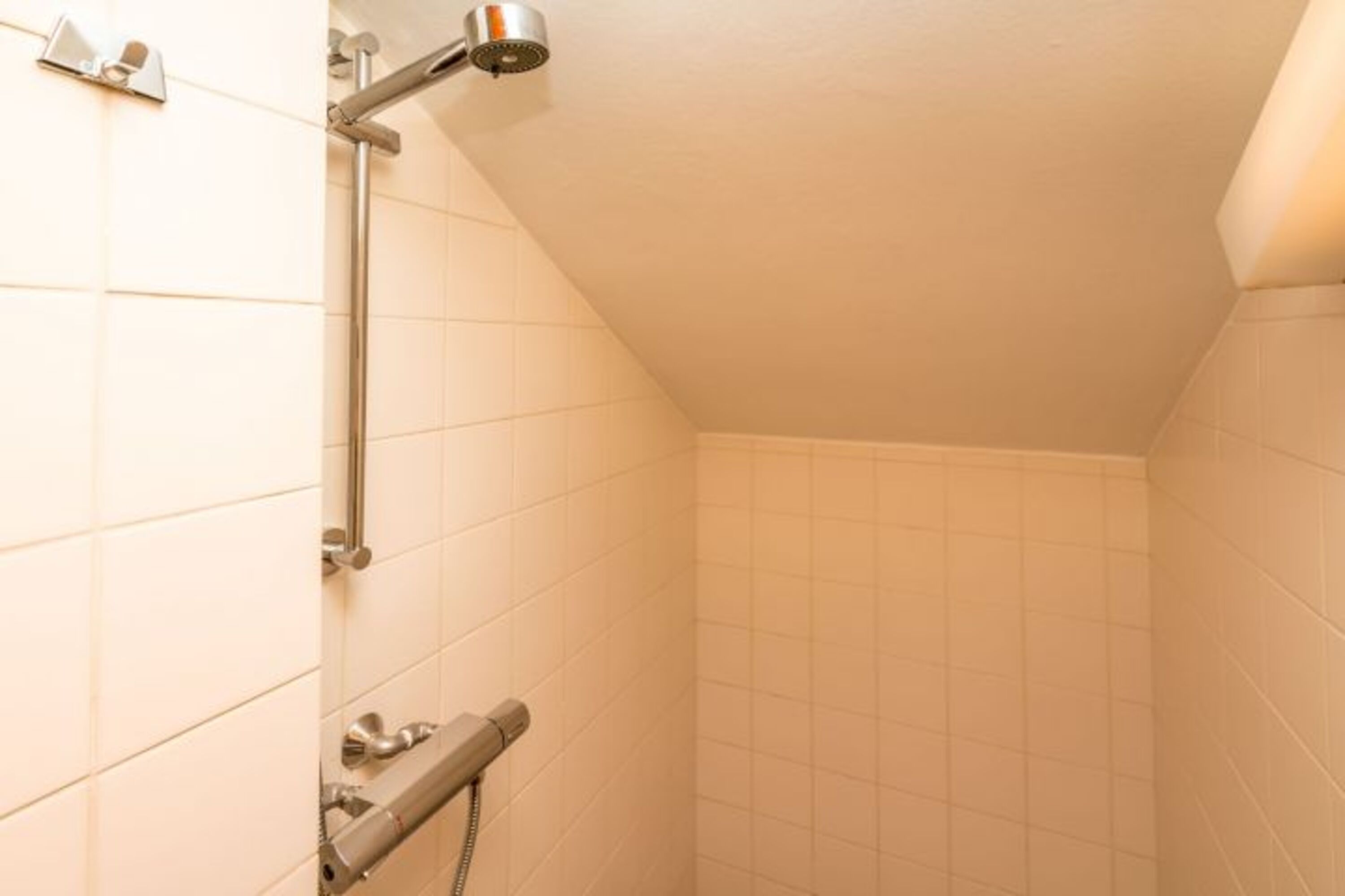 Dusche im 1. Stock