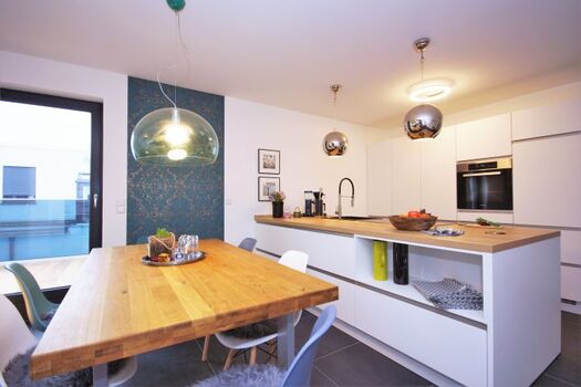 Küche mit Essberaeich