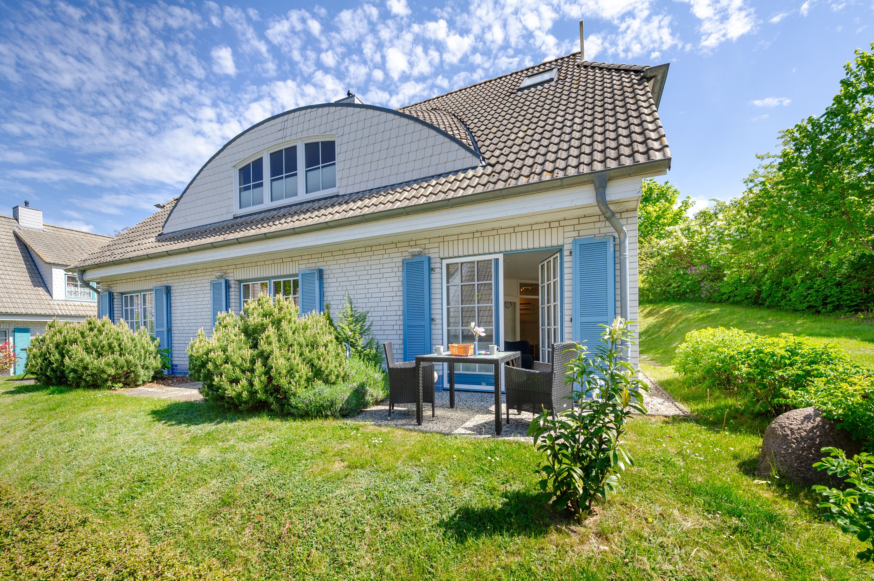 Aussenansicht mit Terrasse