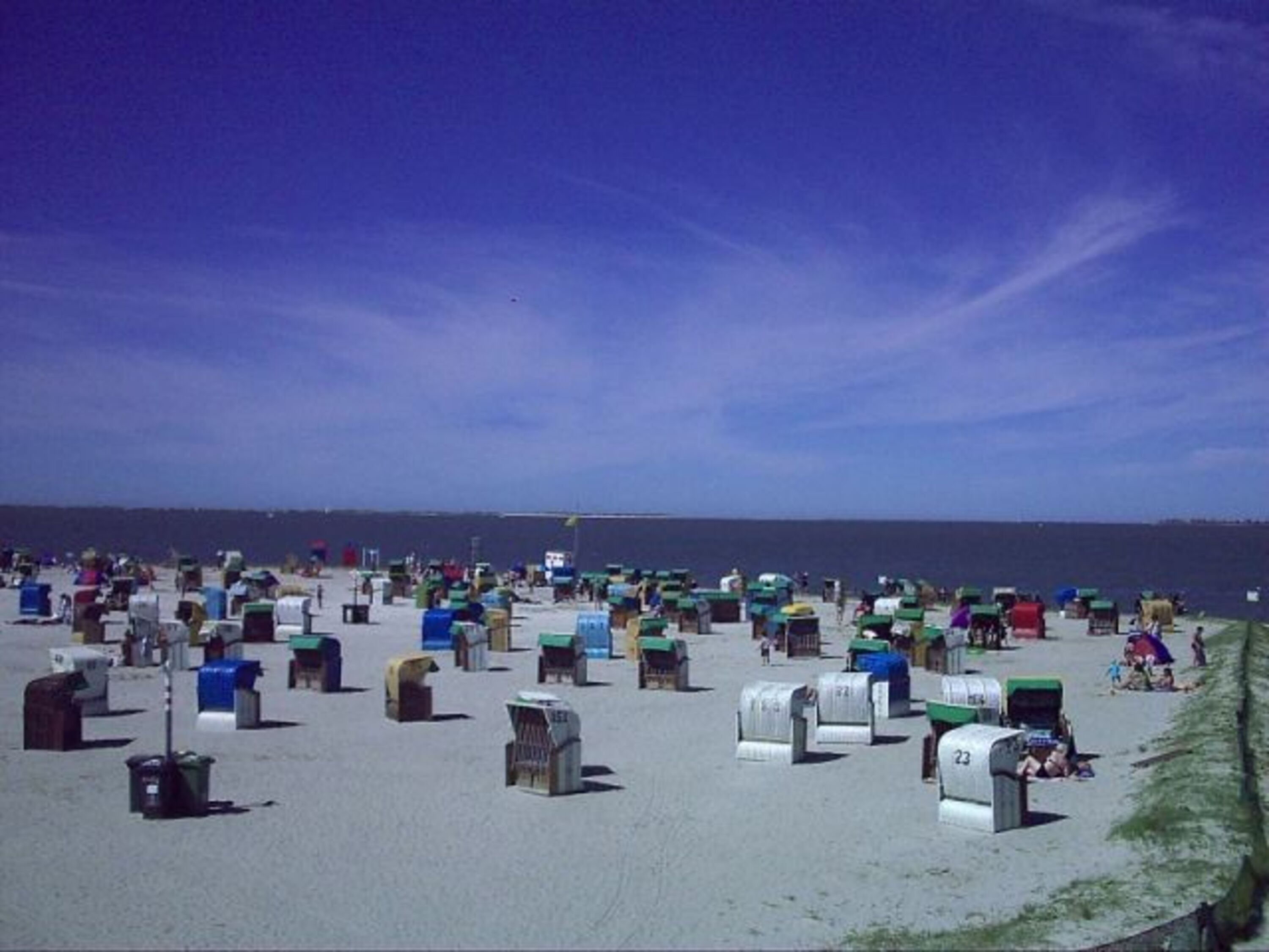 Strand Neßmersiel mit 25 Strandkörben