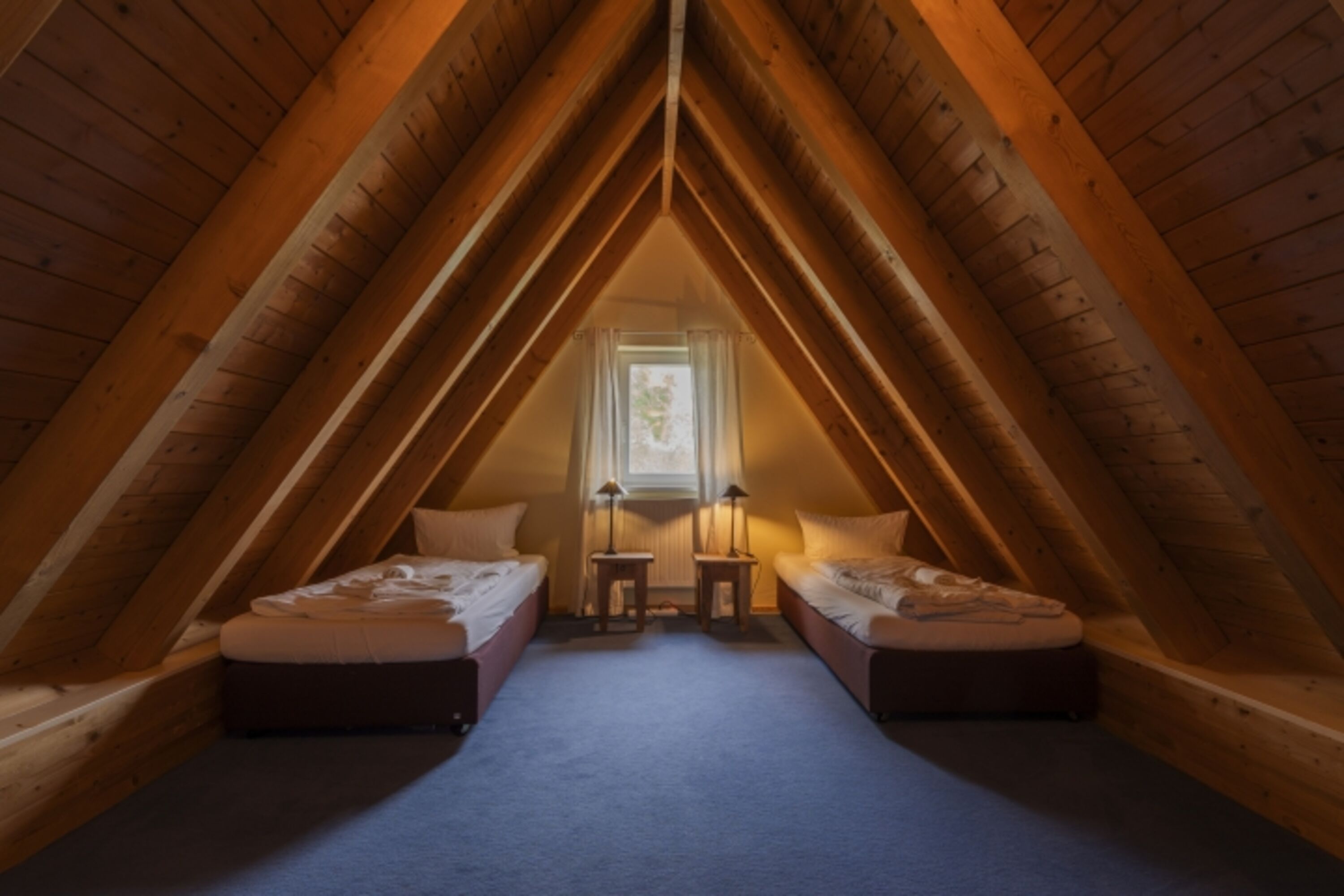 Reetdachhaus Kranich - Spitzboden mit Aufbettung