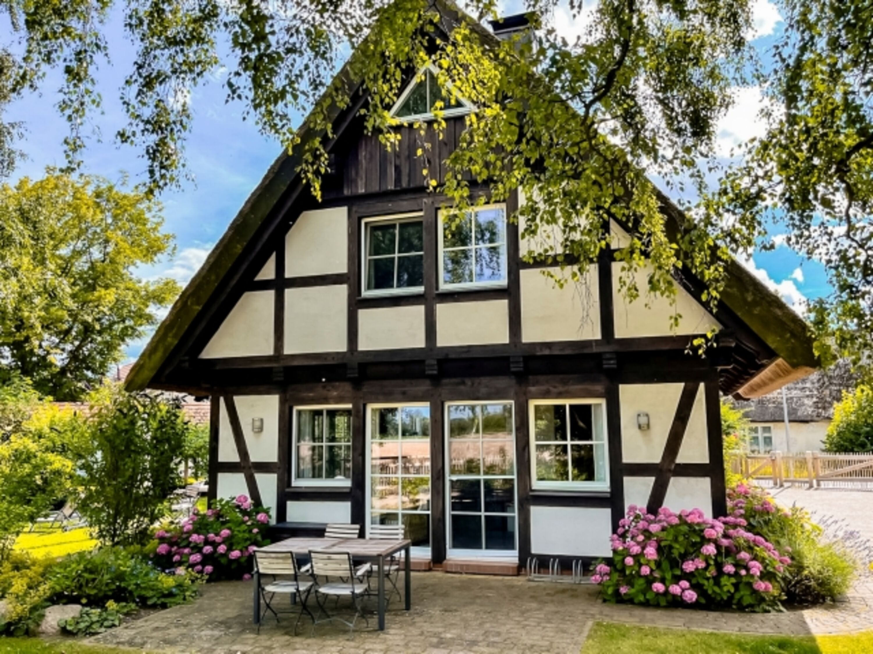 Ferienhaus Flieder - Außenansicht und Terrasse
