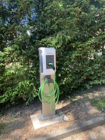 Ladesäule gegen Gebühr nutzbar
