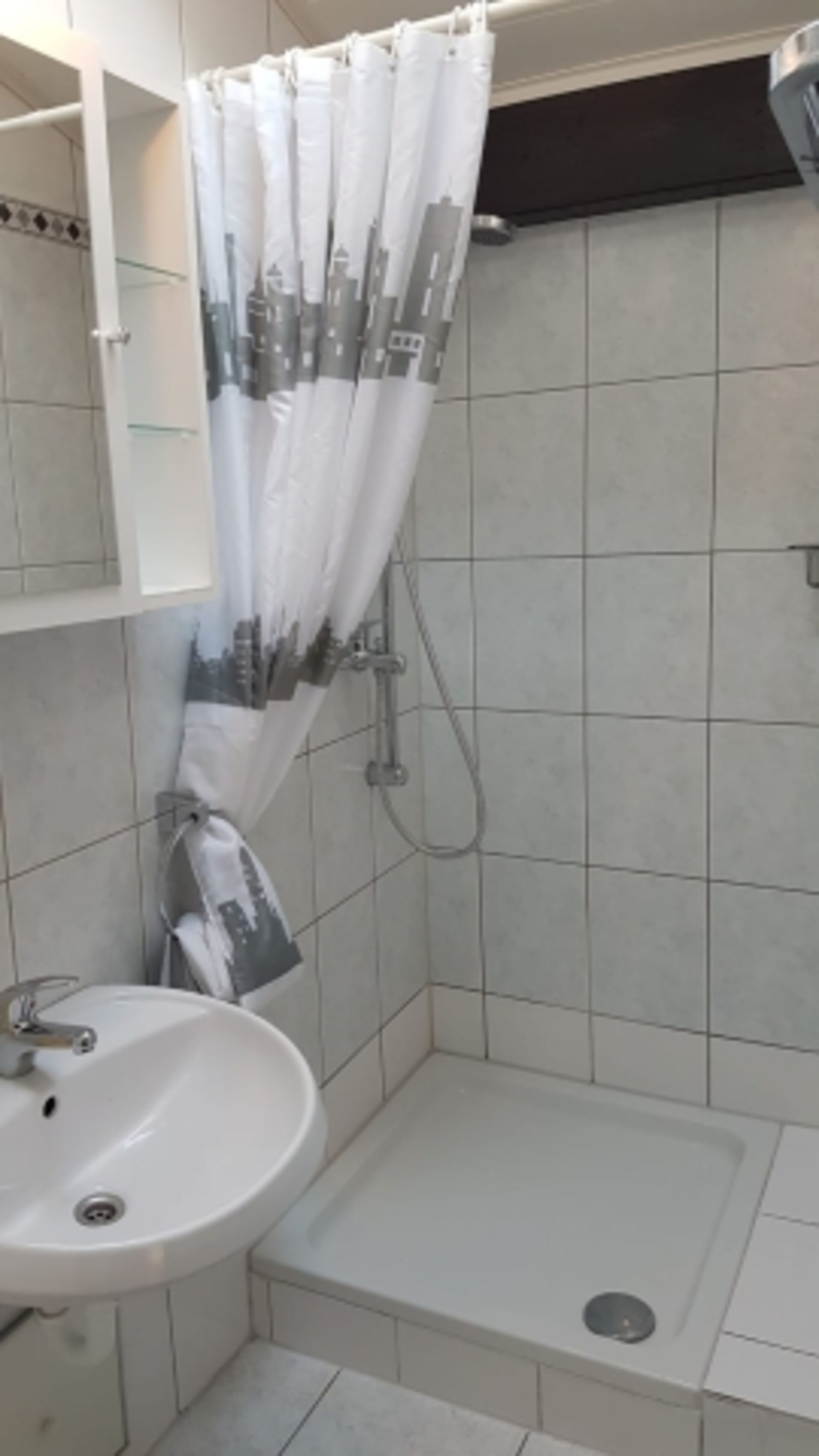 Bad mit Dusche