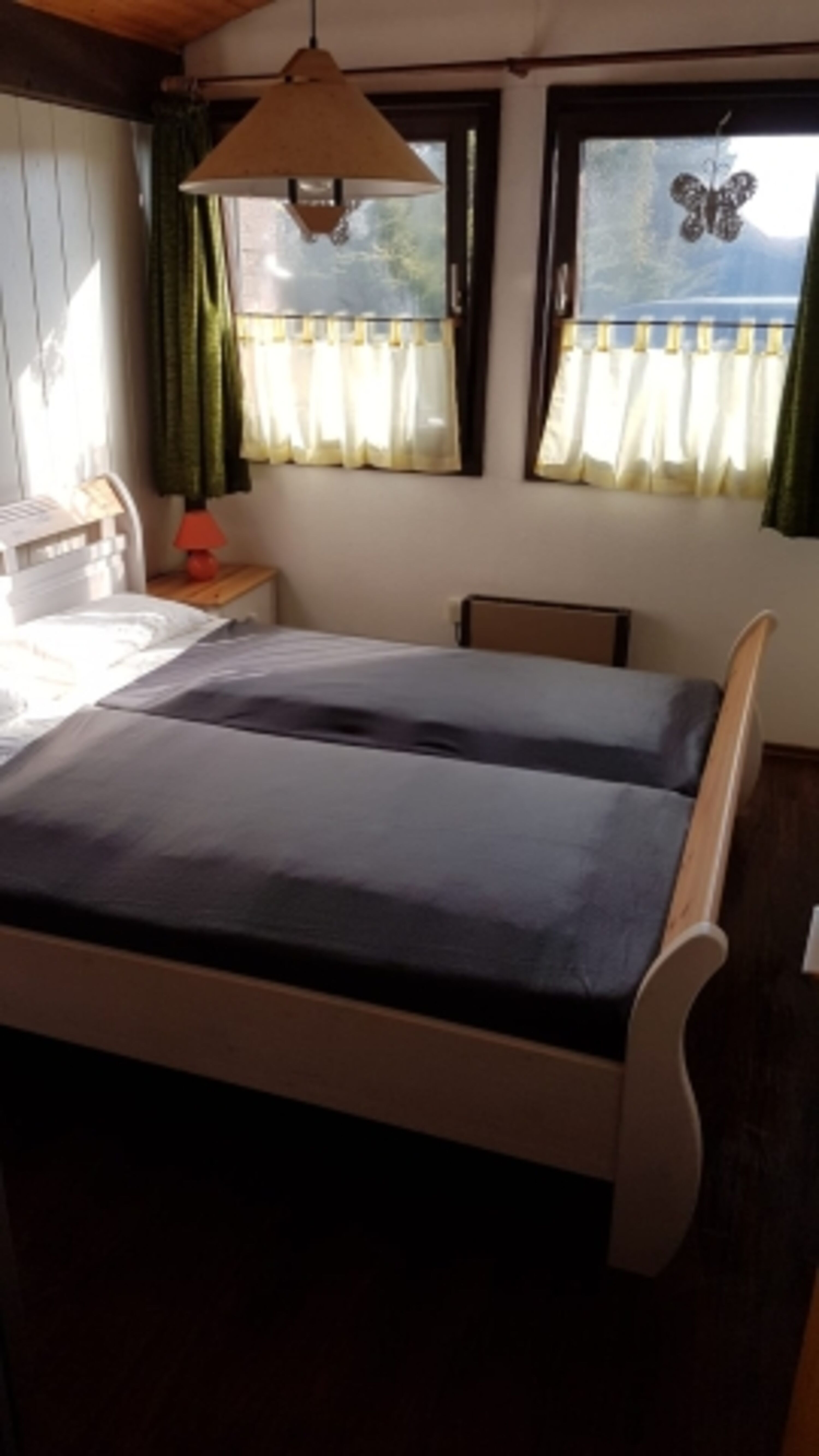 Schlafzimmer 1