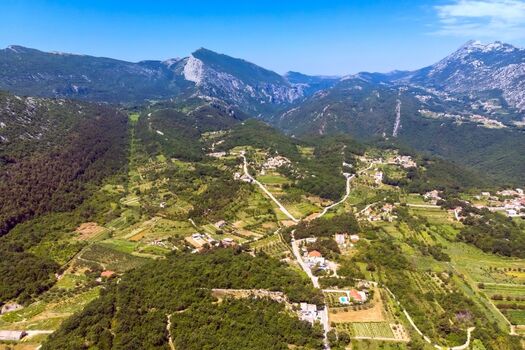 Lage der Villa und Umgebung, 12 km vom Meer entfernt.