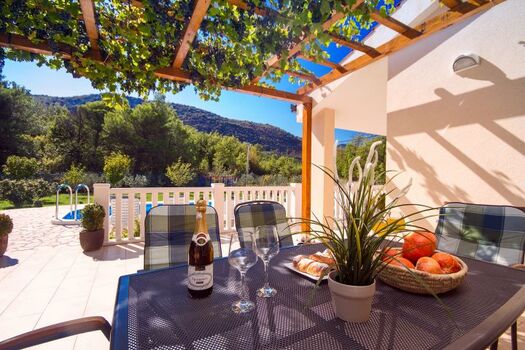 Schöne Außenterrasse, toll zum entspannen!