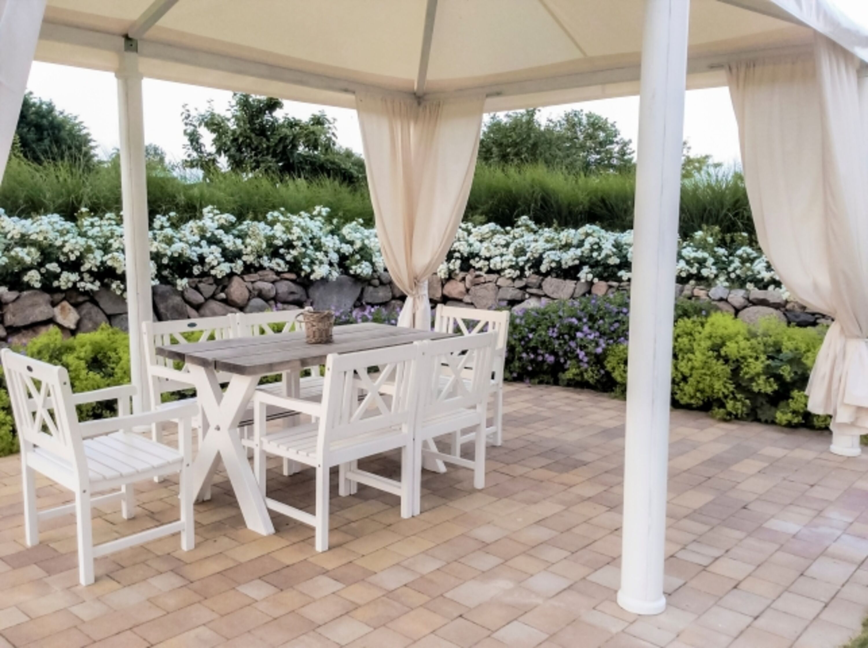 App. 2 - Pavillion 