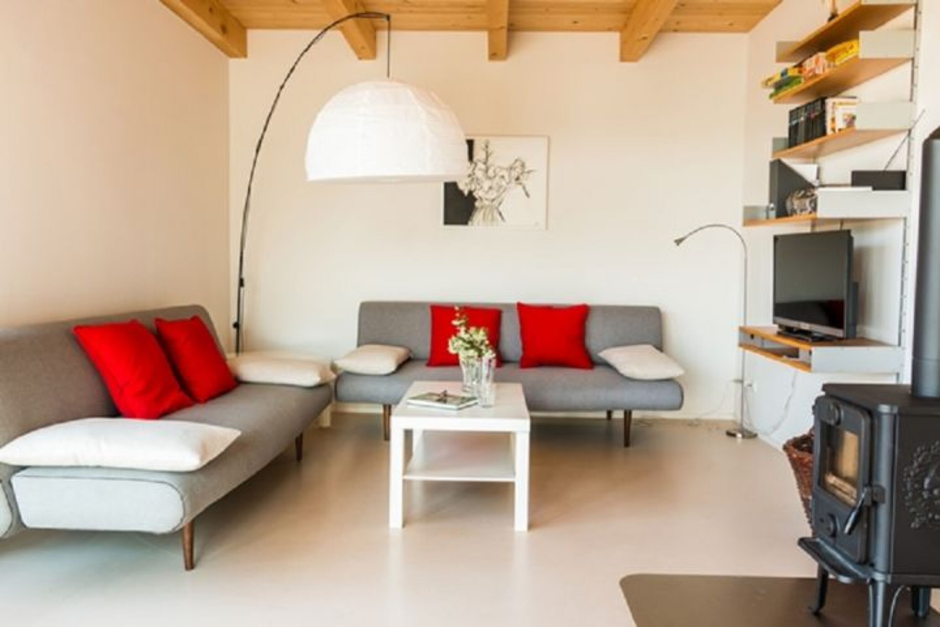 Wohnraum mit Kamin