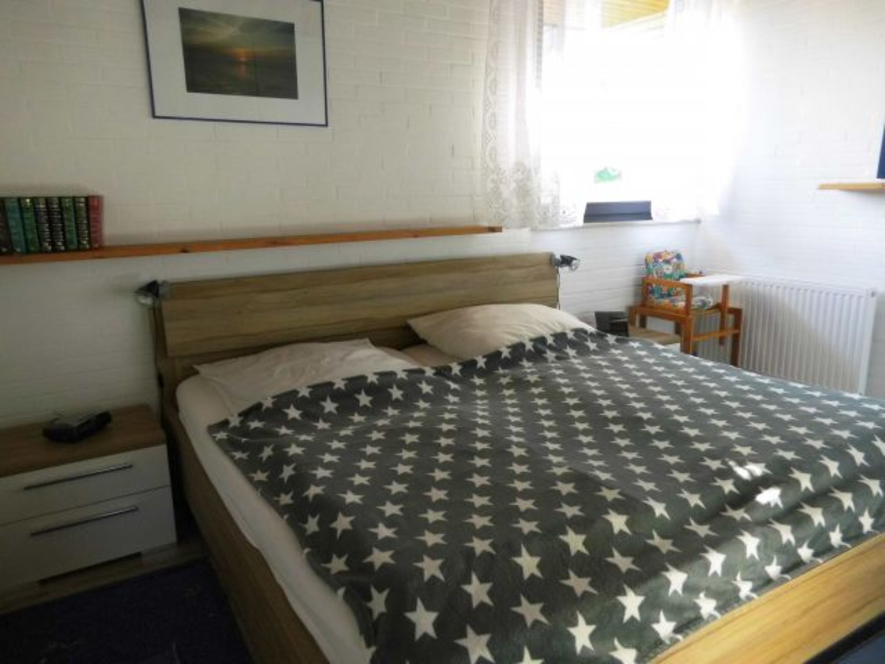 Schlafzimmer mit Doppelbett