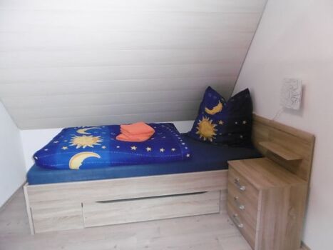 Schlafzimmer 4