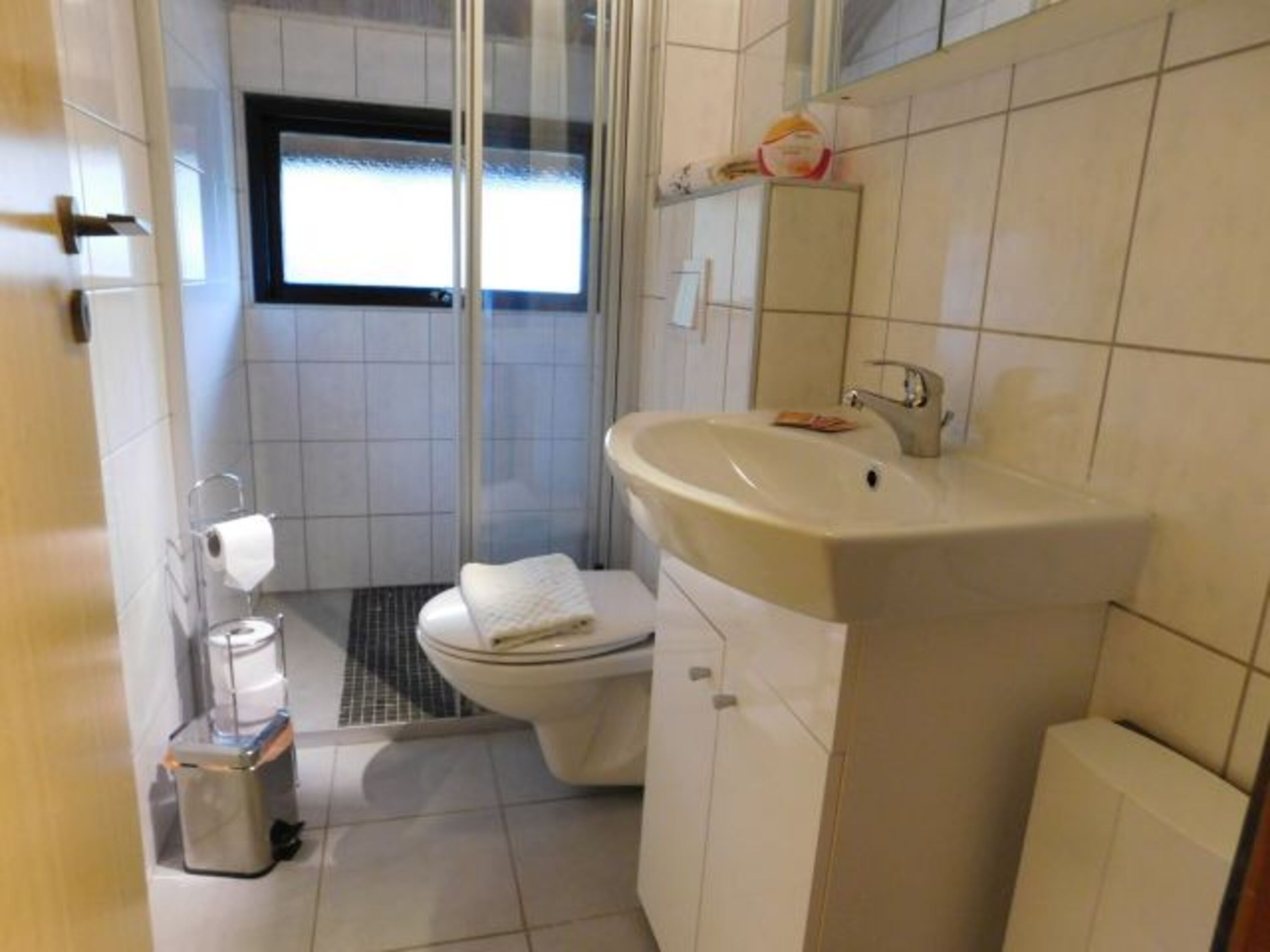 Badezimmer mit Dusche