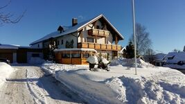 Haus mit Herz für Mensch und Tier im schönen bayerischen W ...