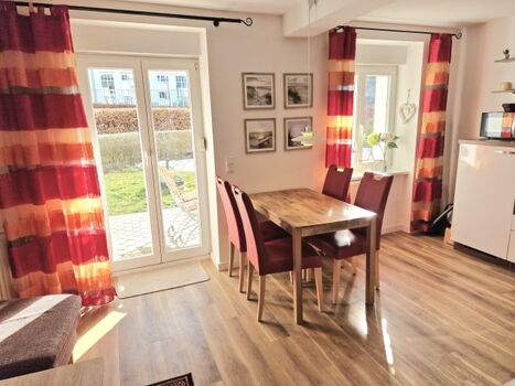 Essbereich im offenen Wohnzimmer