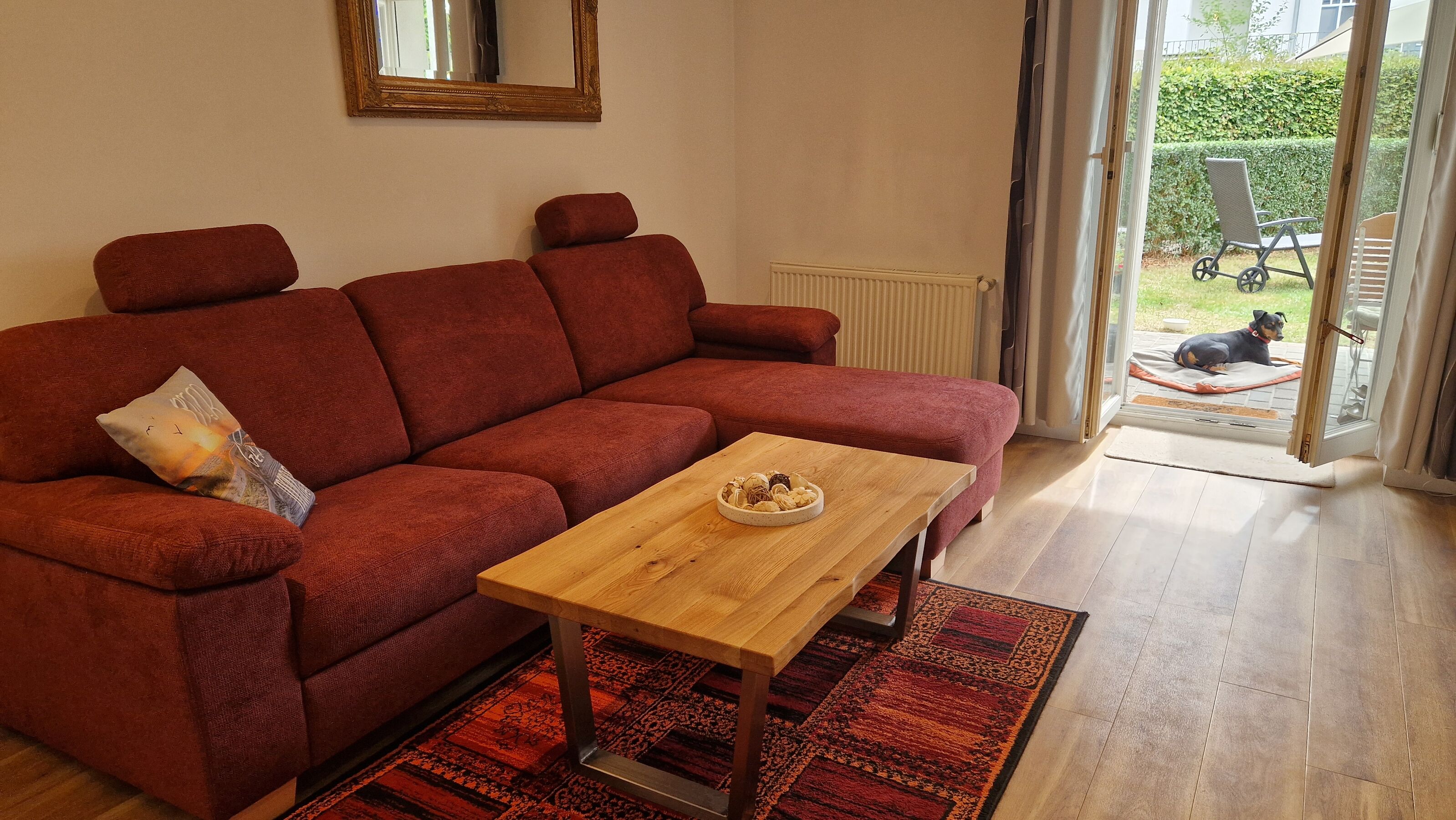 Wohnzimmer mit Schlafcouch