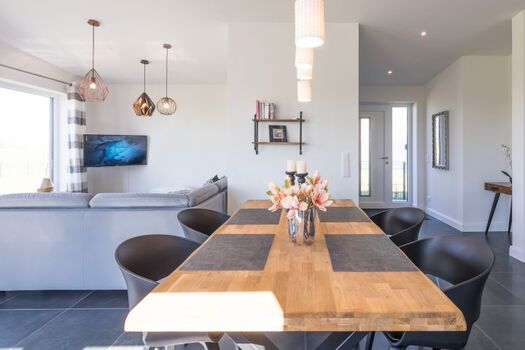 Hannes Huis - Lichtdurchfluteter Wohn und Essbereich 