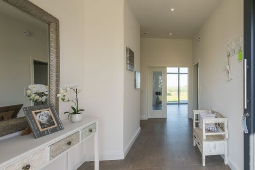 Georgs Huis - Blick in den Eingangsbereich 