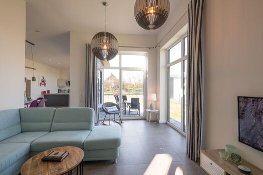 Georgs Huis -  Lichtdurchfluteter Wohn und Essbereich 