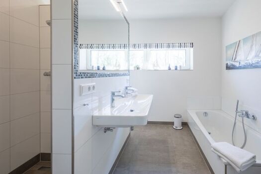 Georgs Huis - Wellness Duschbad mit begehbarer Dusche